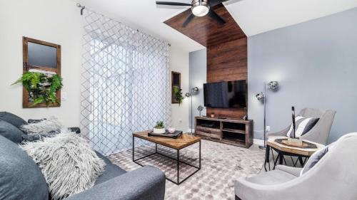 # 4951 Windermere Avenue - image 2