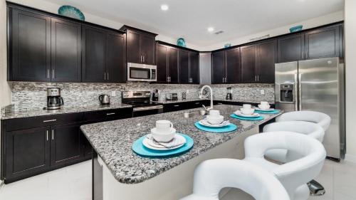 1580 Tempo Lane - image 11