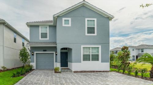 4742 Sleepy Hollow Drive - main image