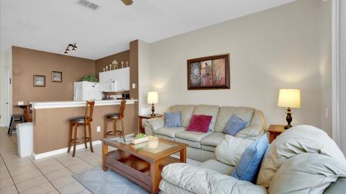 Silver Palm 2326 - main image
