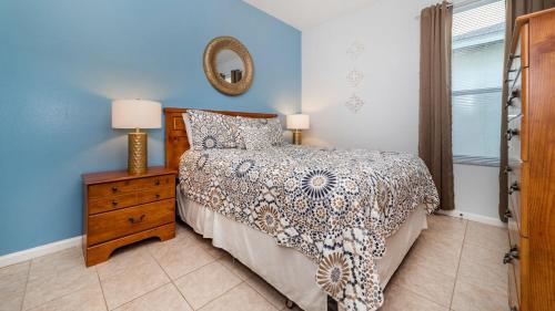 8135 Sun Palm Drive - image 13