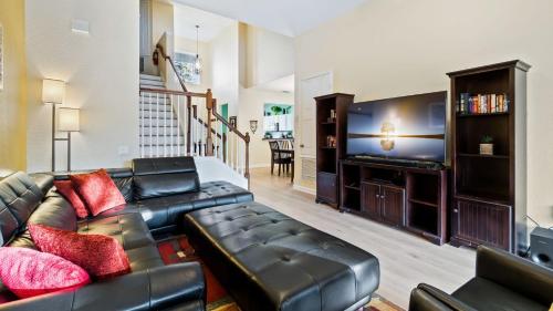 2638 Dinville Street - image 6