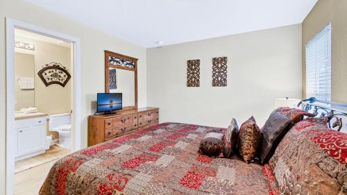 2638 Dinville Street - image 14