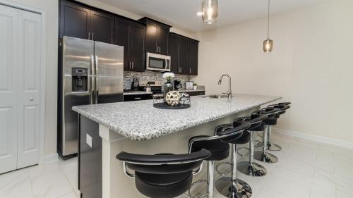 9055 Dogleg Drive - image 11