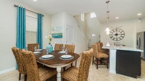9030 Rhodes Street - image 10