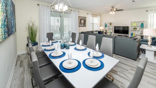 9088 Hazard Street - image 10