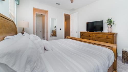 1608 Herrons Green Path - image 10