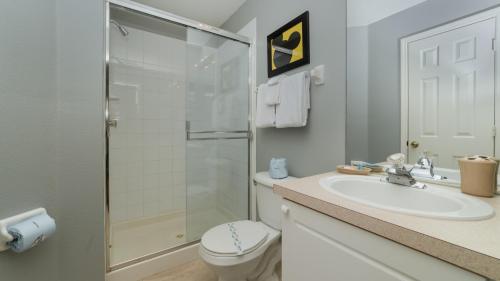 8208 Fan Palm Way - image 10