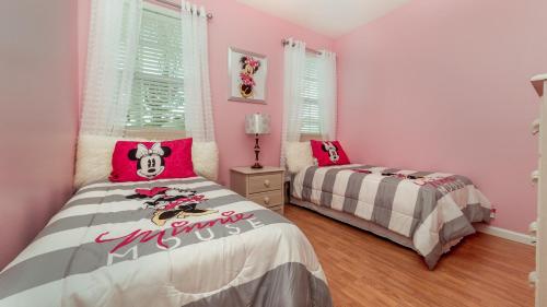 8208 Fan Palm Way - image 11