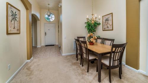 8147 Fan Palm Way - image 12