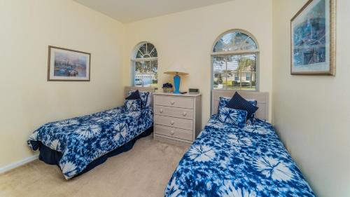 8147 Fan Palm Way - main image