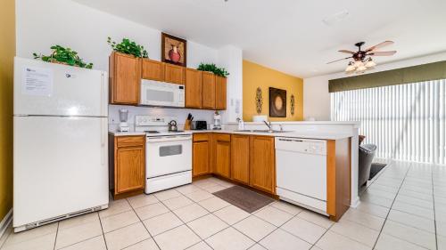 7678 otterspool street - image 2
