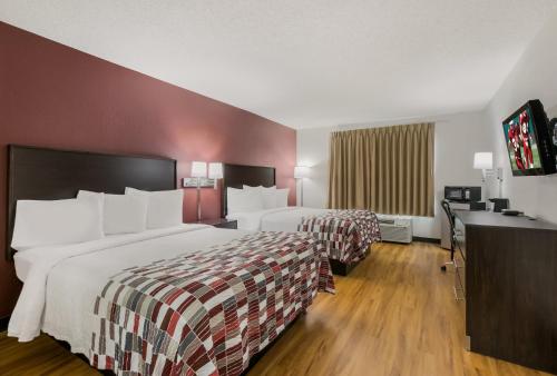 Red Roof Inn & Suites Knoxville East in Knoxville, USA