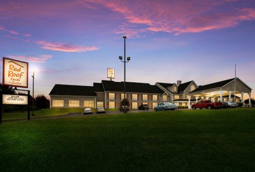 Red Roof Inn & Suites Knoxville East in Knoxville, USA