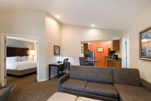 Sonesta ES Suites Dulles Airport