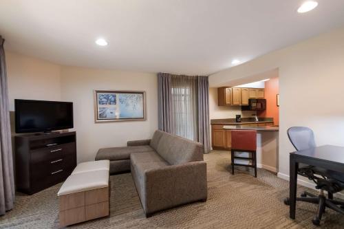 Sonesta ES Suites Dulles Airport