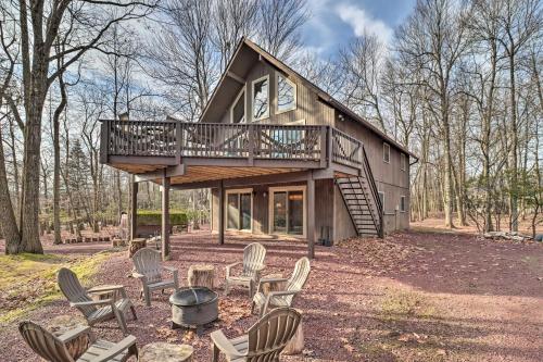 Lake Harmony Home with Game Room and Fire Pit! in Lake Harmony, USA