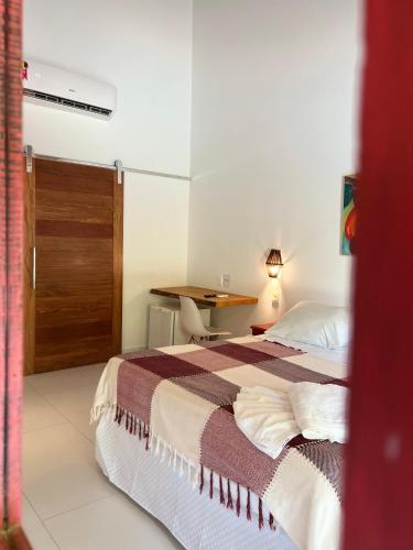 Deluxe Suite image 9