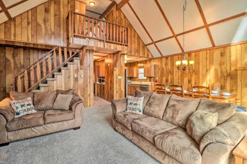 Lake Harmony Home with Game Room and Fire Pit! in Lake Harmony, USA