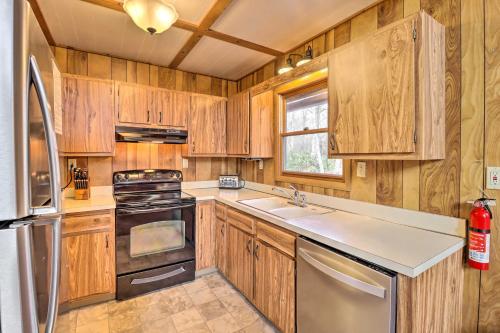 Lake Harmony Home with Game Room and Fire Pit! in Lake Harmony, USA