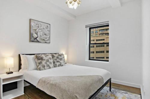 1BR Modern Luxe Apt with In-Unit Laundry - Lake 304 rep