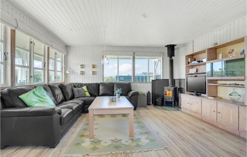  Gorgeous Home In Løkken With Kitchen in Løkken