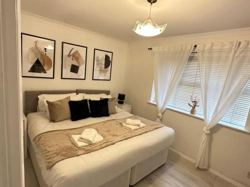 Stylish 1 Bedroom close to Tooting Bec Station - Apartment - London