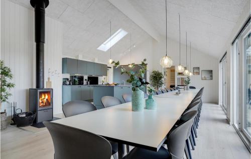 Kitchen, Gorgeous Home In Sydals With Kitchen in Mommark