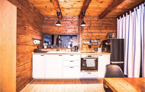 Cozy Home In Jamnica Pisarovinska With Kitchen