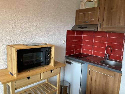 Appartement Auris, 1 pièce, 3 personnes - FR-1-297-326