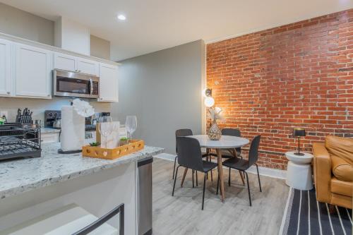 Baltimores Home Away From Home apts in Baltimore, USA