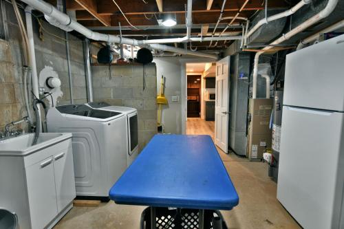 Spruce Haven home - image 9