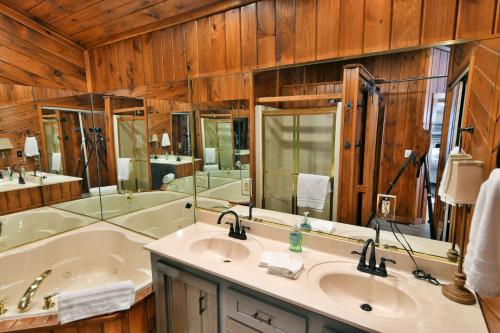 Spruce Haven home - image 13