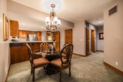 @ Marbella Lane – Luxurious Castle in the sky