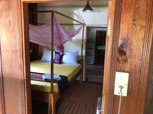 Retro Kampot Guesthouse