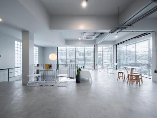 Restaurant, Moonlight Cafe and Hotel in Tha Sala