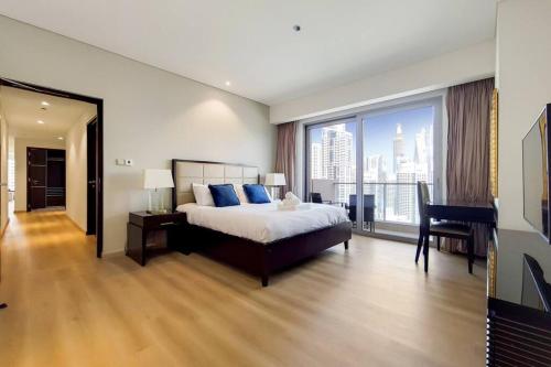 5-Star Address Dubai Marina Mall Stunning Marina Views 3-Bedroom - image 12