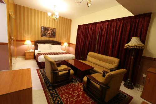 NEW CALIFORNIA HOTEL - image 2