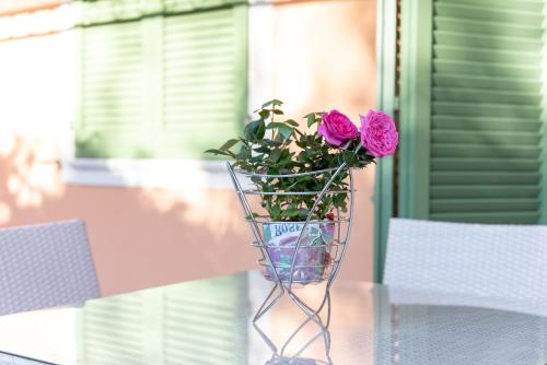 Apartment with Garden View