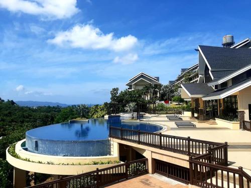 Unit 306 Alta Vista de Boracay by David near Puka Beach