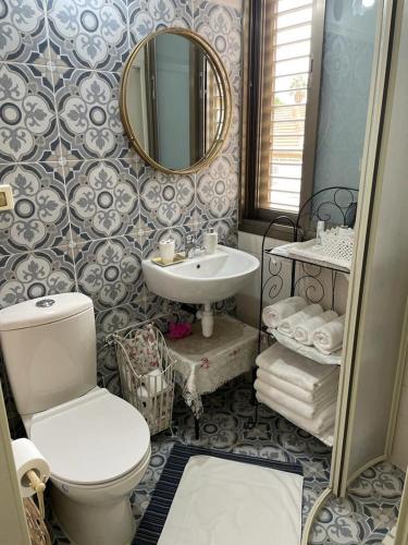 Shelly's Home Boutique Apartments photo