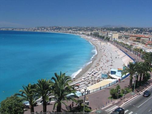 A & H Rooms + WIFI - Pension de famille - Nice