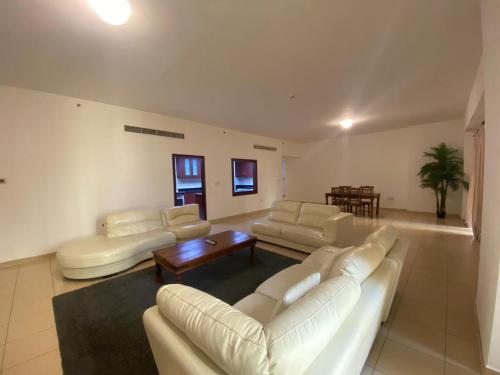 Al Mashreq Luxury 3 BR Rimal 4, 5 min walk to beach