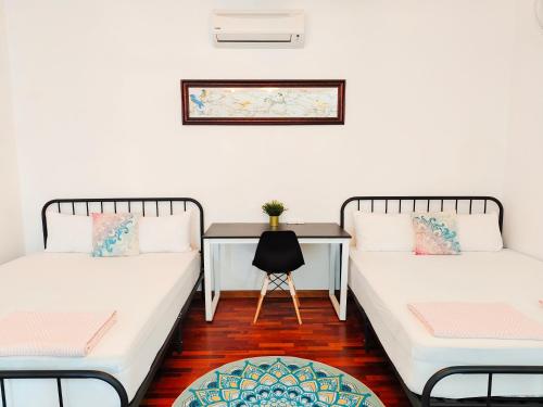 Ocean 25 Shamrock Beach Big Group 6 Bedroom 5 Bathroom with Pool