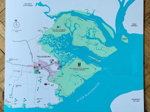 The Wobbin, Remote, Comfort, Sea Views and the beautiful Essex Marshes