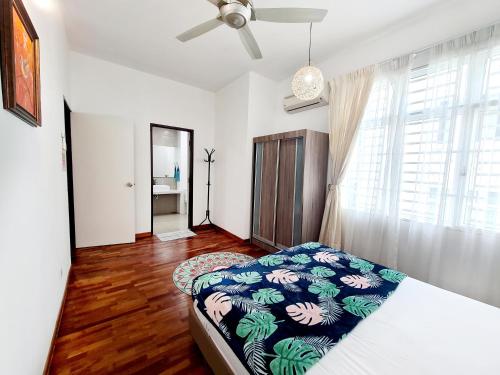 Ocean 25 Shamrock Beach Big Group 6 Bedroom 5 Bathroom with Pool