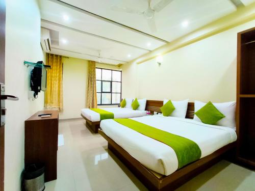 2 double beds