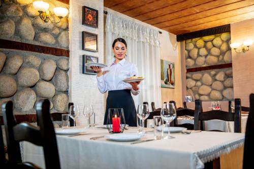 Velinov Boutique Hotel - image 5