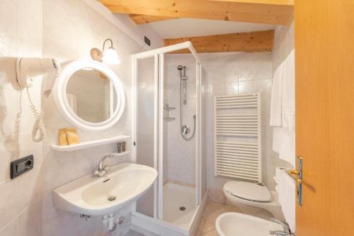 Flos Hotel Room Type - Classic Small Room