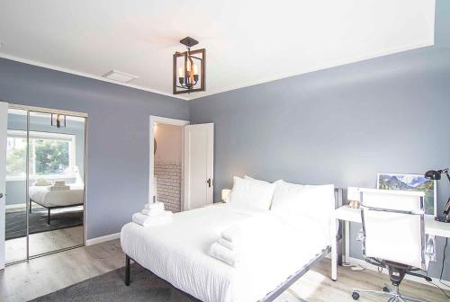 Penthouse One at World Artists Living Hollywood, Los Angeles (fotografie 8)